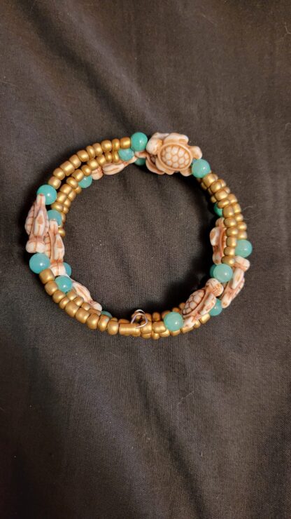 Beaded Memory Wire Bracelet Gold Color Green Turtles Beachy Vibe