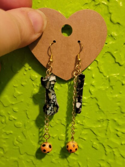 Shell and Resin Cats with Chain and Acrylic Bead Earrings - Image 3
