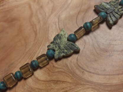 Butterflies Bracelet with Semi-Precious Stones and Green Glass - Image 2