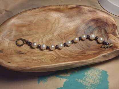 Glass Pearl Bracelet with Iridescent Violet Beads