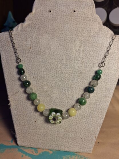 Green Floral Necklace with Semi-Precious Stones - Image 2